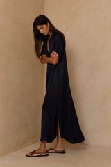 Satin shirt dress with classic collar and curved side splits