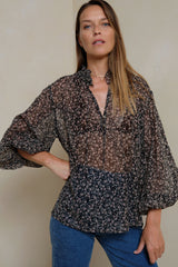 Oakie Blouse with V-neckline and frill trim