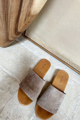 Clog shoes with natural suede in Australia