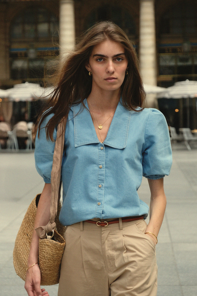 A close up of the Annyck Top Chambray by Lilya