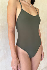 scoop-neck-one-piece-swimsuit 
