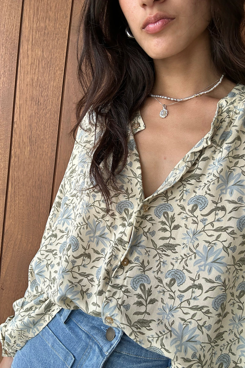 Side view of the Ginger Shirt soft floral print