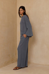 Relaxed Storm Blue cotton pants with practical side pockets 
